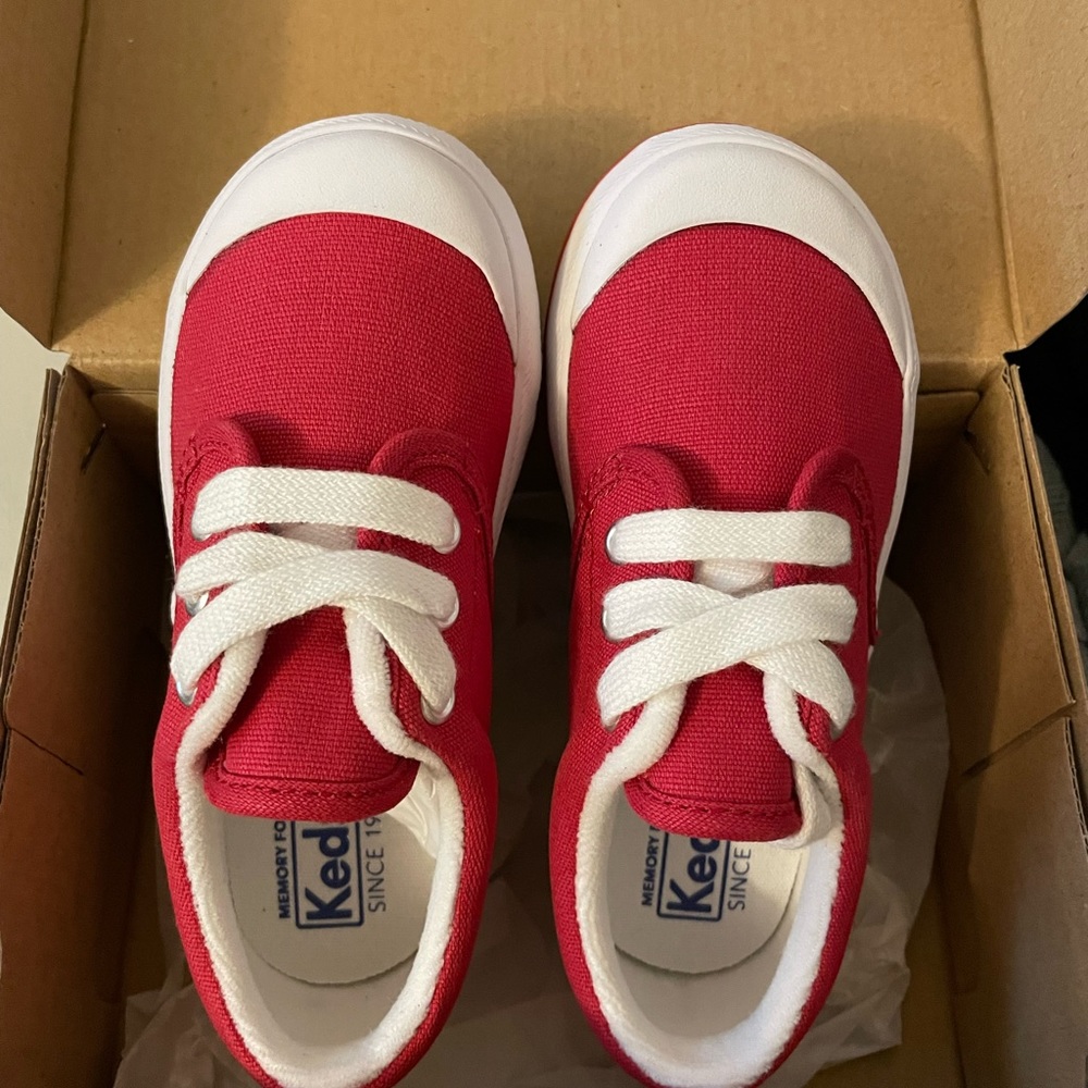 NWT Red Keds Graham Sneakers Sz 8W